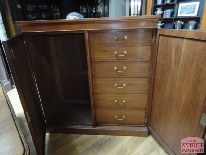 Mahonie Kledingkast 2